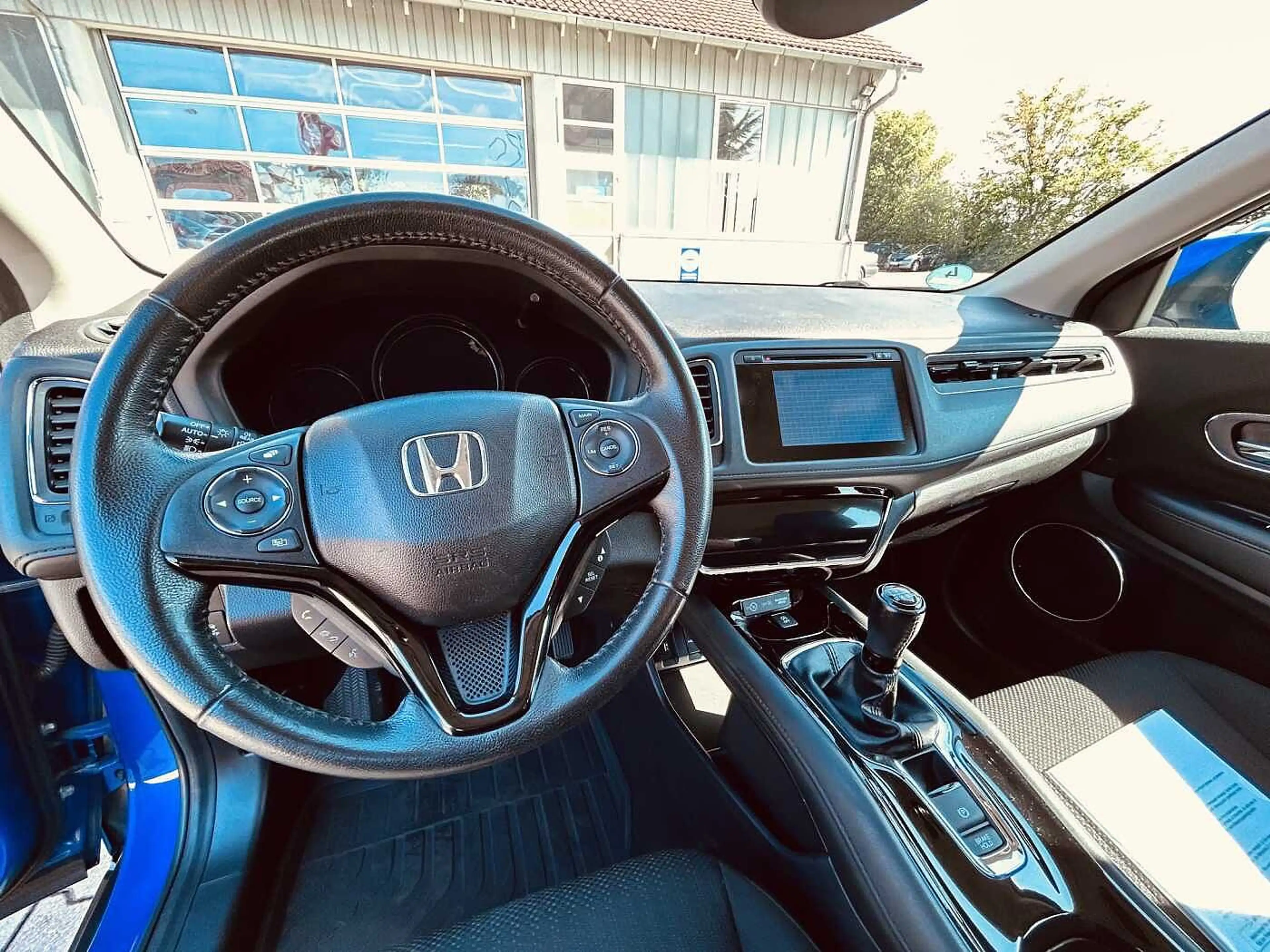 Honda HR-V 1.5 i-VTEC Elegance — photo 10