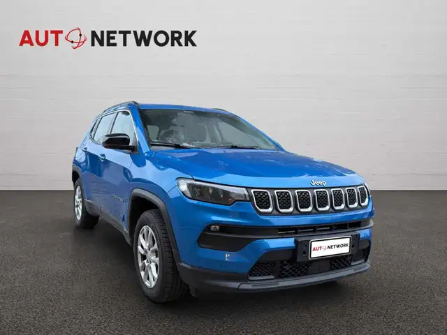 Jeep Compass view 3
