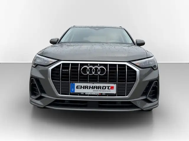 Audi Q3 view 2