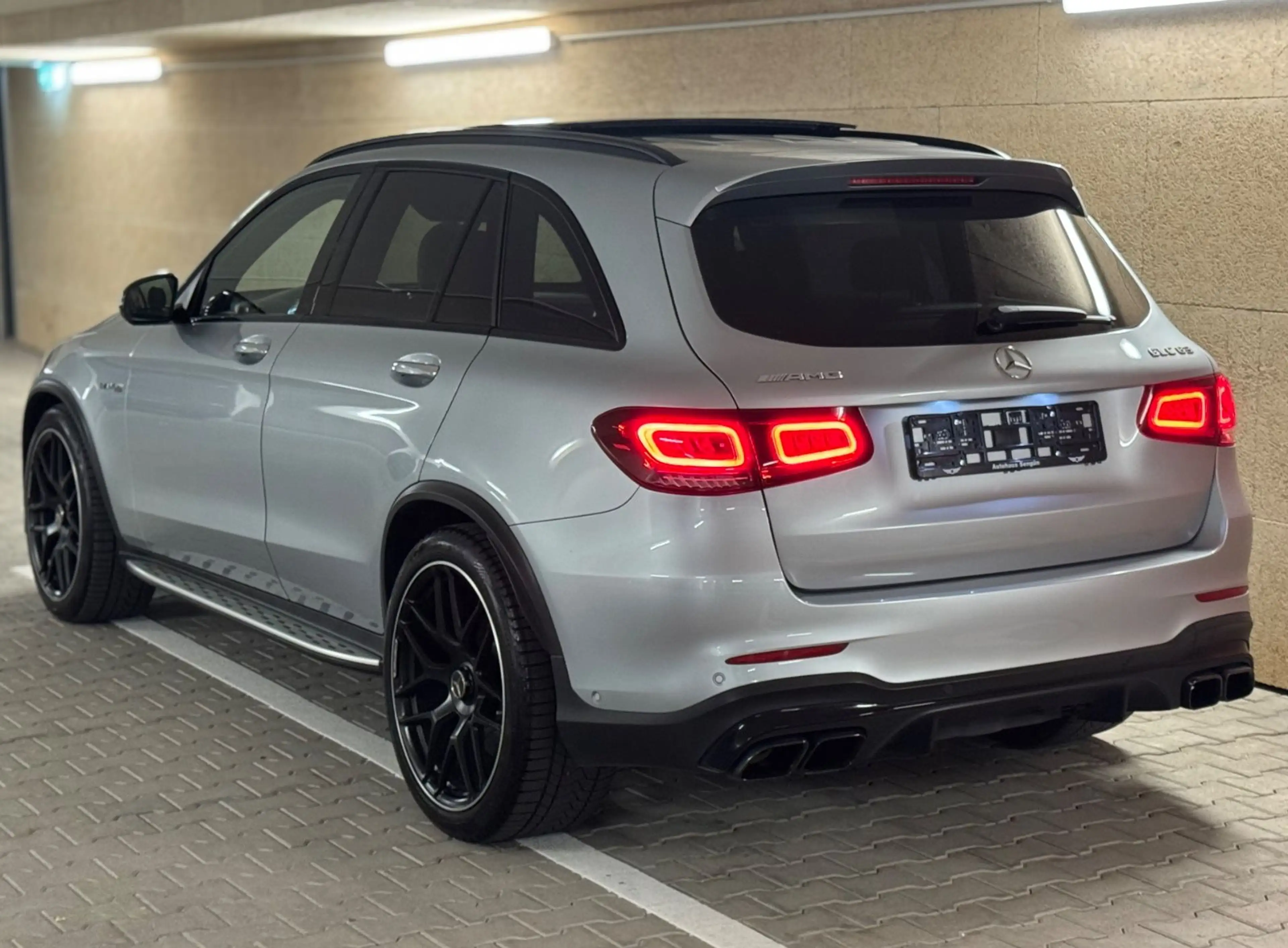 Mercedes-Benz GLC 63 AMG 4M+ PANO DIST+ PAGA 360° BURM AHK 21" — photo 8