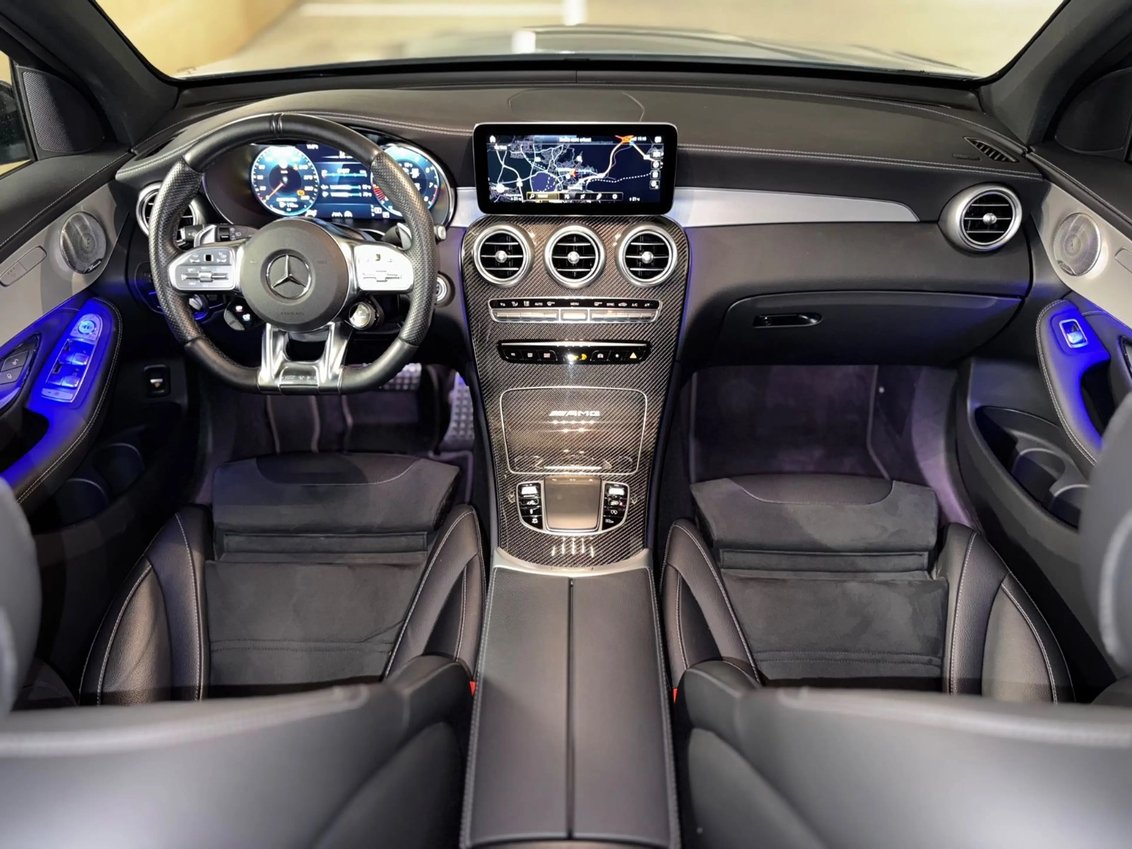 Mercedes-Benz GLC 63 AMG 4M+ PANO DIST+ PAGA 360° BURM AHK 21" — photo 4