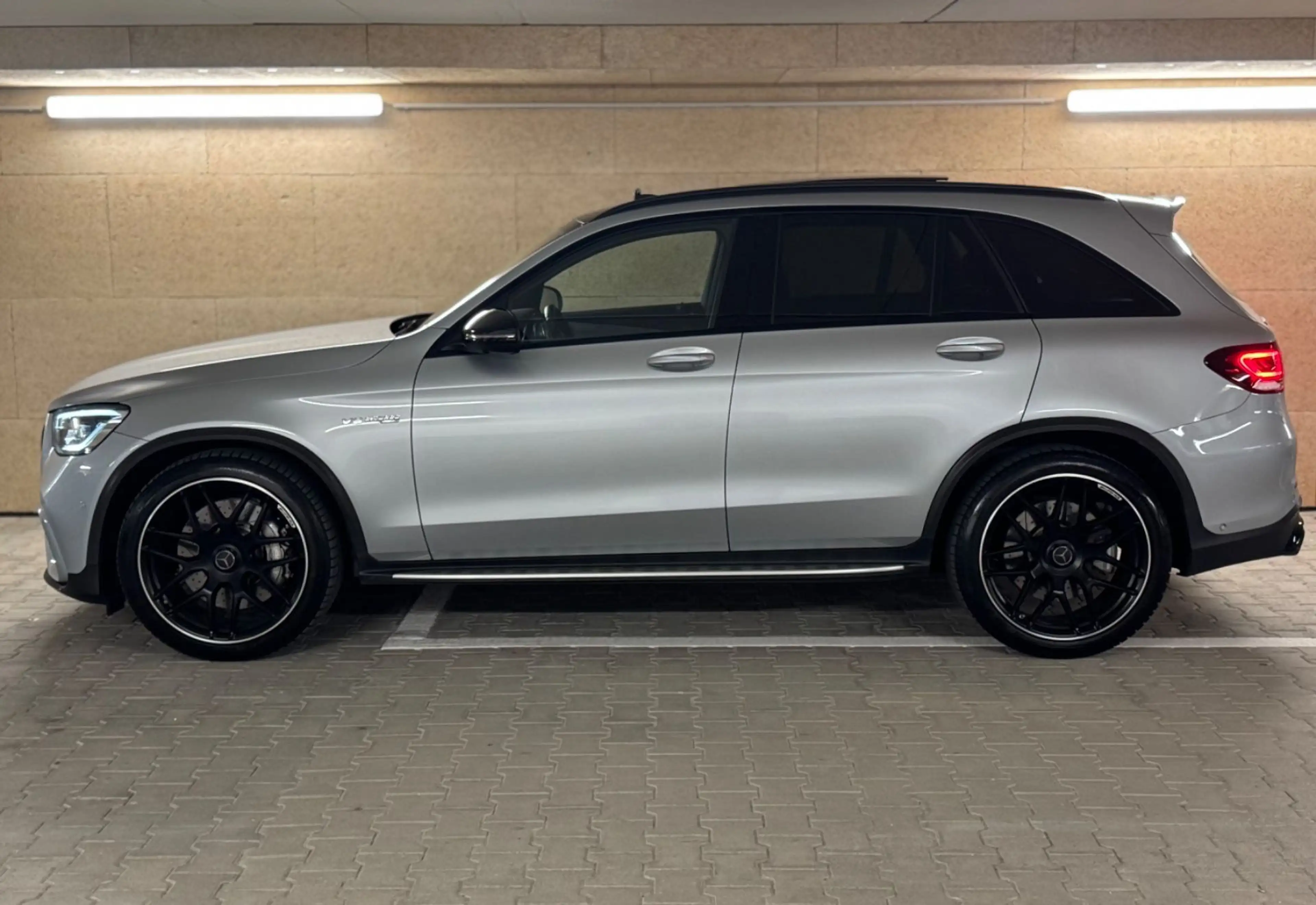 Mercedes-Benz GLC 63 AMG 4M+ PANO DIST+ PAGA 360° BURM AHK 21" — photo 6