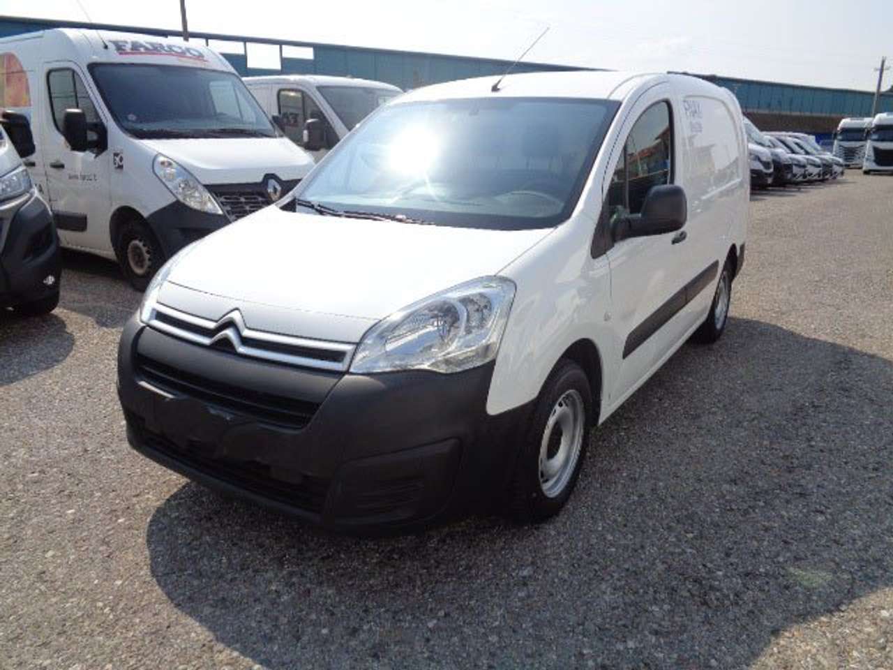 Citroen Berlingo cargo isotermico FNAX 03/2026 scadenza