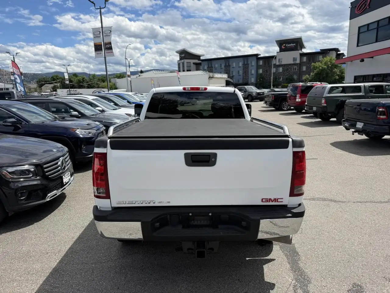 GMC Sierra 2500HD снимка GMC Sierra 2500HD