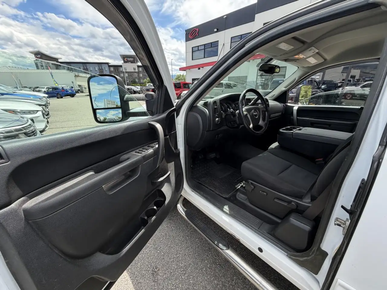 GMC Sierra 2500HD снимка GMC Sierra 2500HD