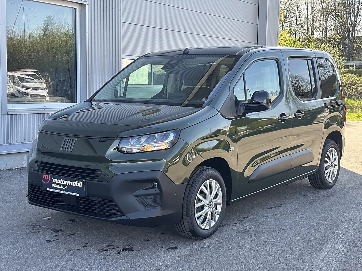 Fiat Doblo M Diesel 130 S&S Aut. Grün - 1