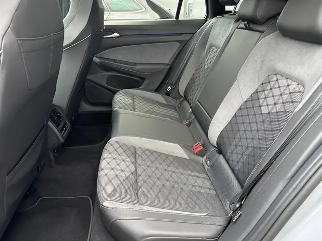 Volkswagen Golf view 11