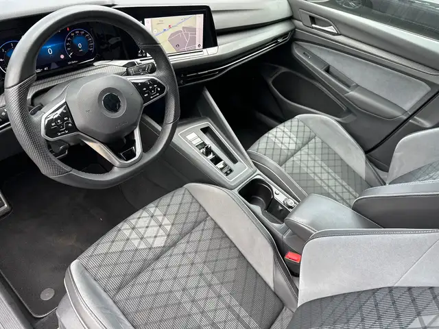 Volkswagen Golf view 9
