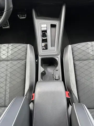 Volkswagen Golf view 14