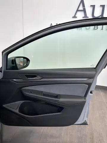 Volkswagen Golf view 8