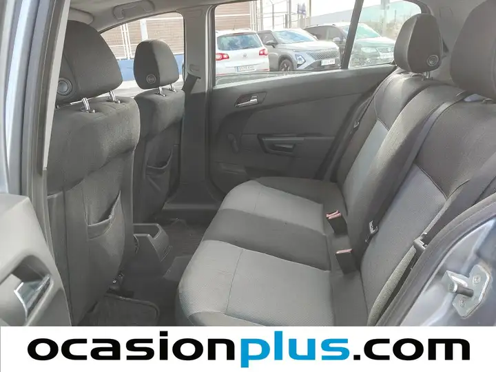 Opel Astra 1.4 16v Enjoy (2004) 2005, foto 9