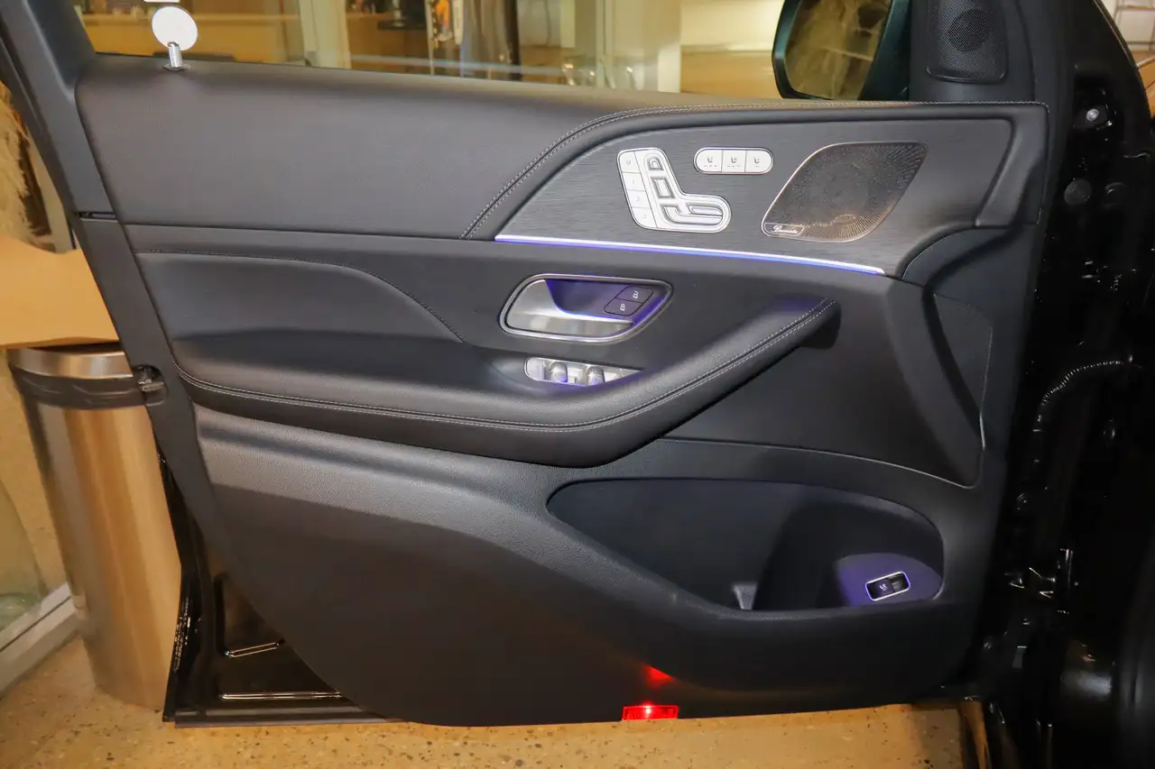 Mercedes-Benz GLE снимка Mercedes-Benz GLE