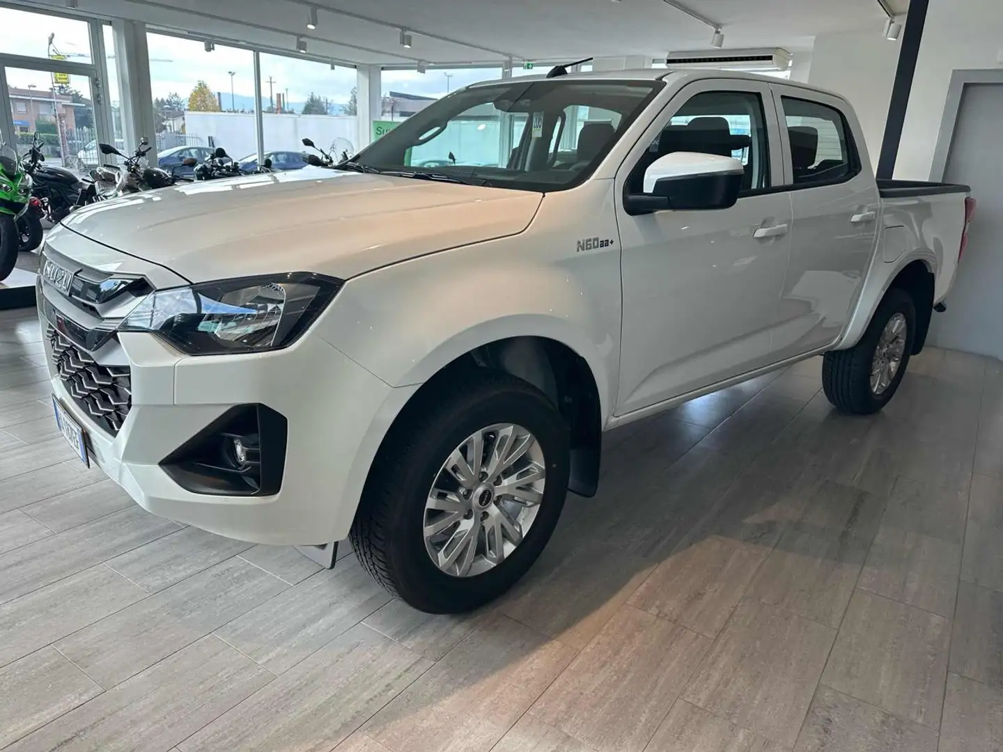 Isuzu D-Max N60 1.9 aut. Crew BB+ Cab Biały - 2