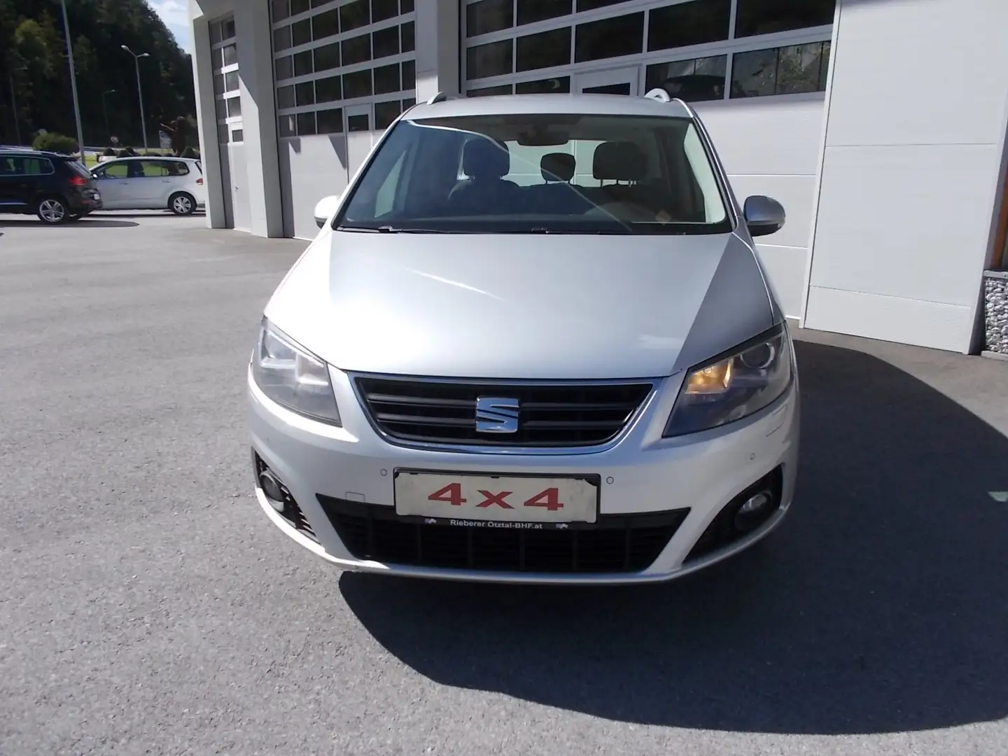 SEAT Alhambra Executive TDI 4Drive Silber - 2