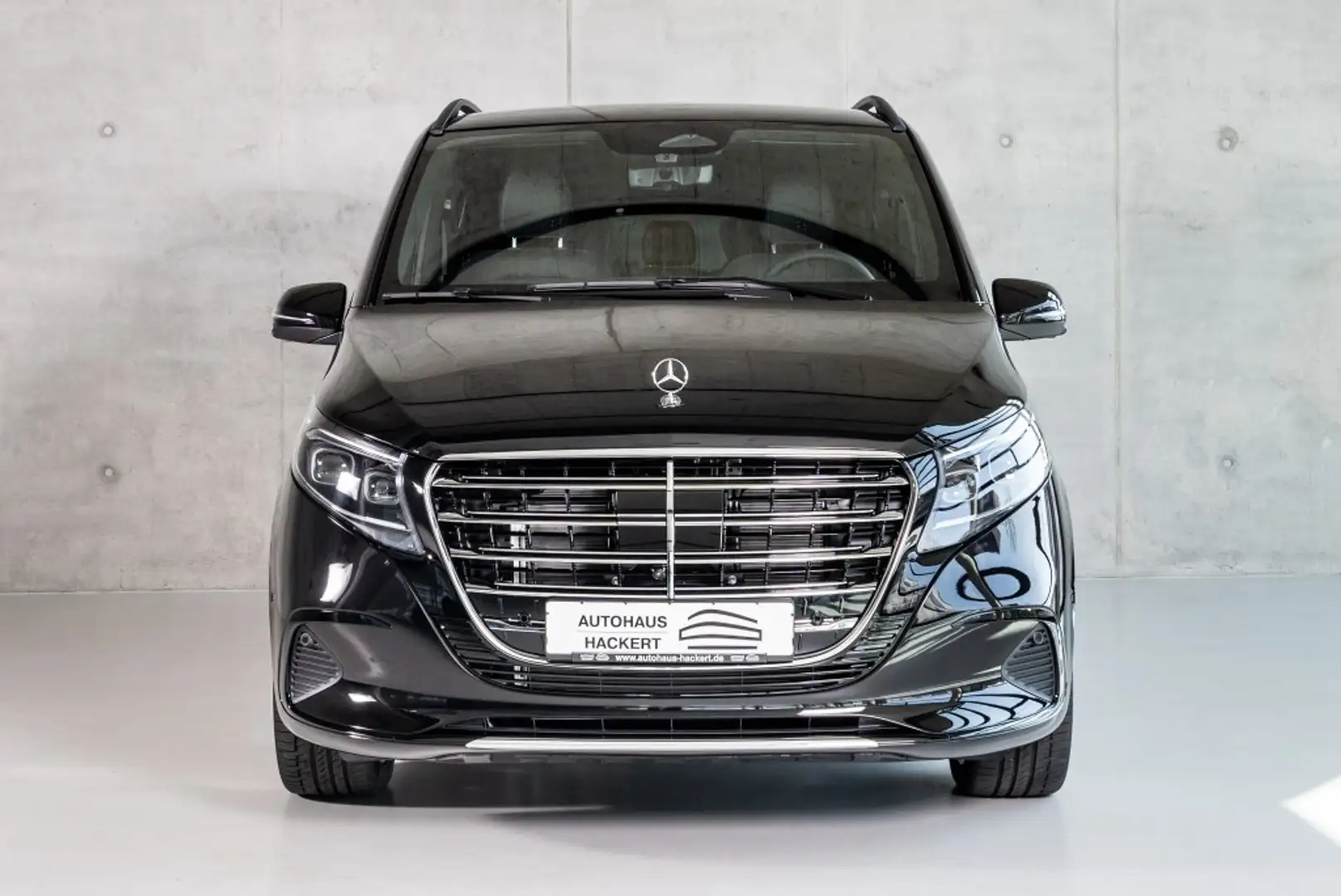 Mercedes-Benz V 300 4MATIC LANG EXCLUSIVE VIP SEATS PANORAMA Noir - 2