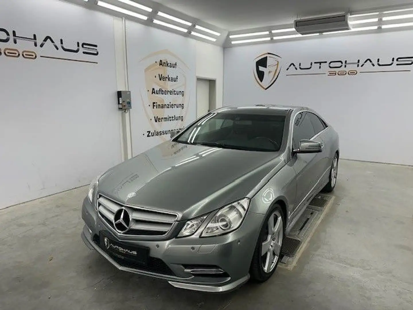 Mercedes-Benz E 220 Coupe CDI BlueEfficiency AMG KLIMA NAVI Argent - 1
