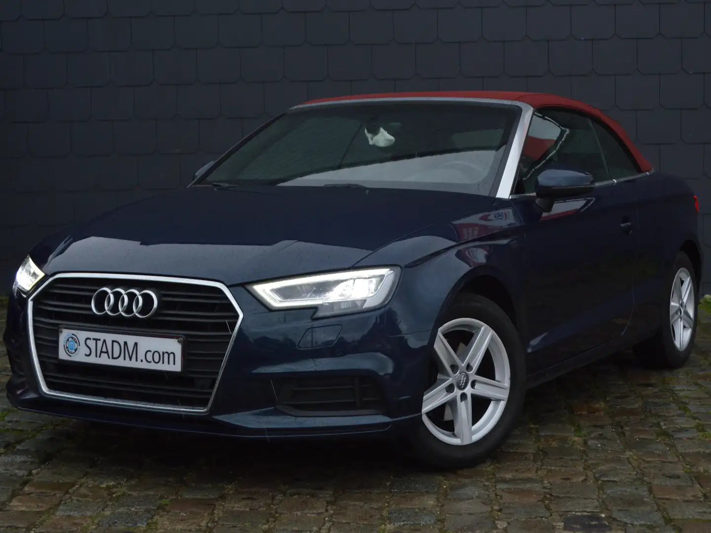 Audi A3 A3 Cabriolet 35 TFSI S tronic 1HND CARPASS CARNET Blauw - 1