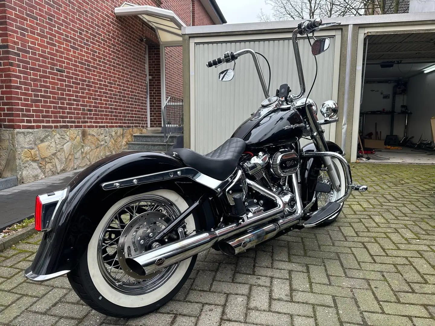 Harley-Davidson Deluxe Fekete - 2