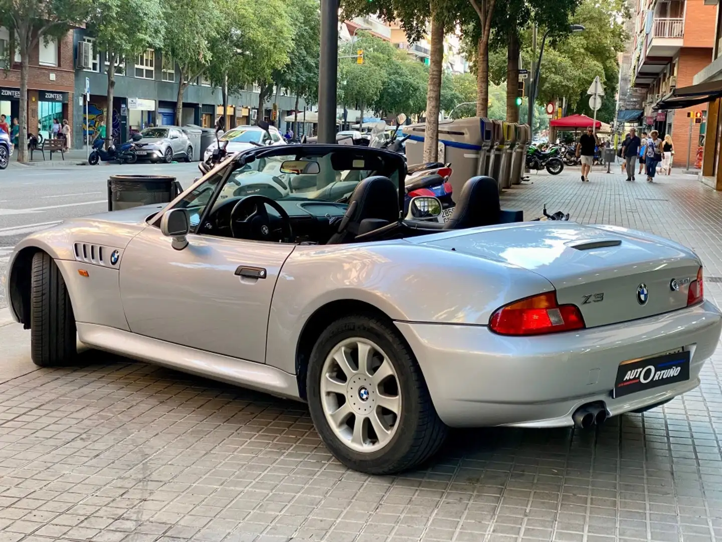 BMW Z3 3.0i Roadster Plateado - 2