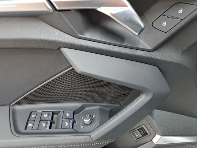 Audi S3 view 12