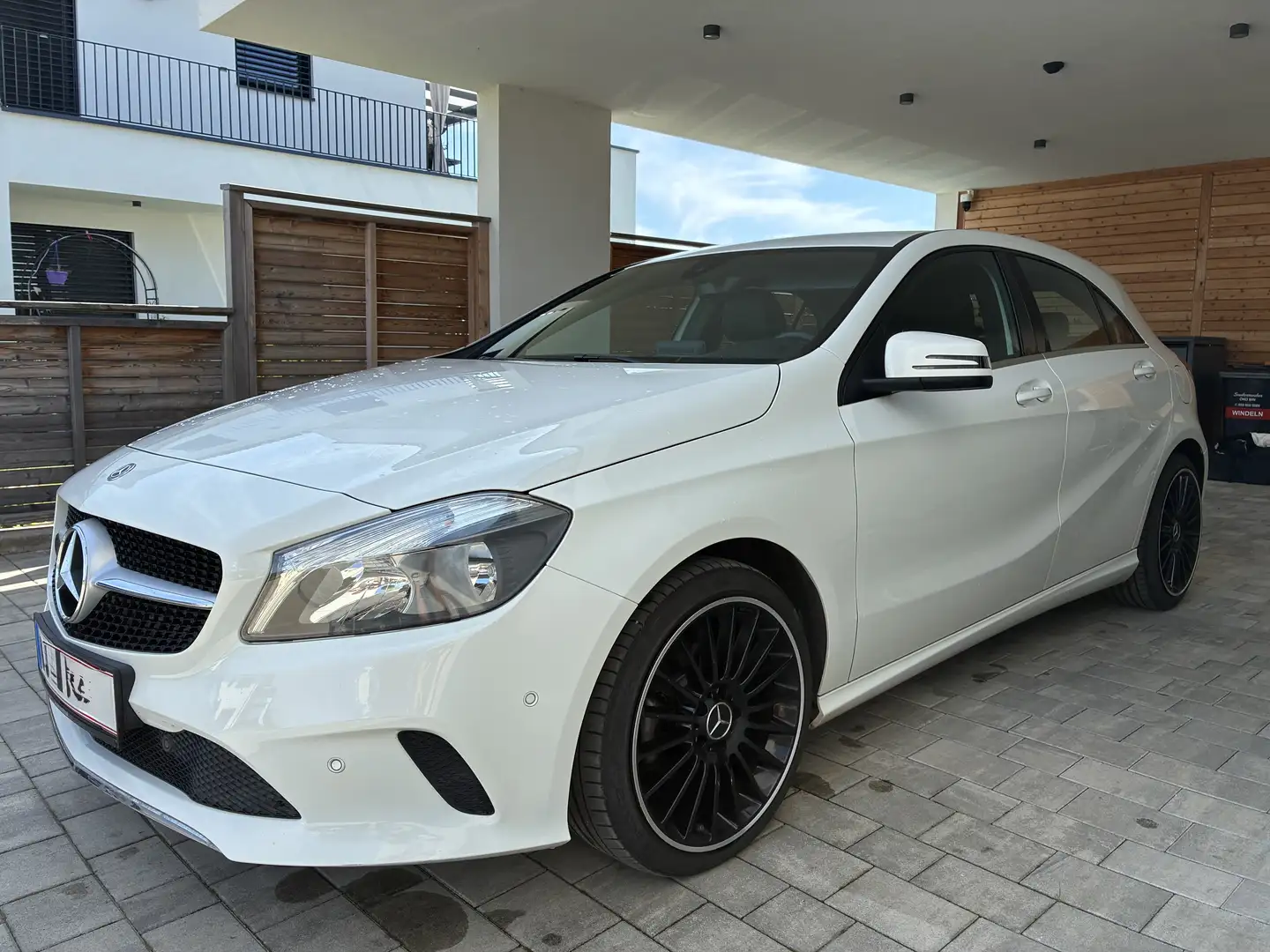 Mercedes-Benz A 160 d Aut. - 1