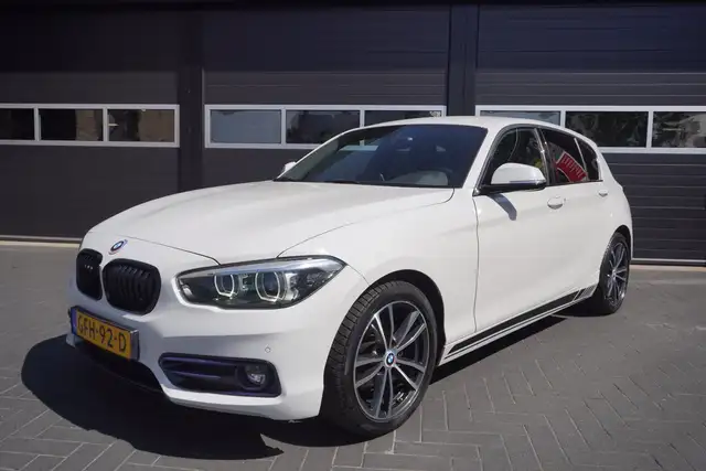 BMW 116 1-serie 116i Navi/Cruise/Climate Control/Camera/Pa