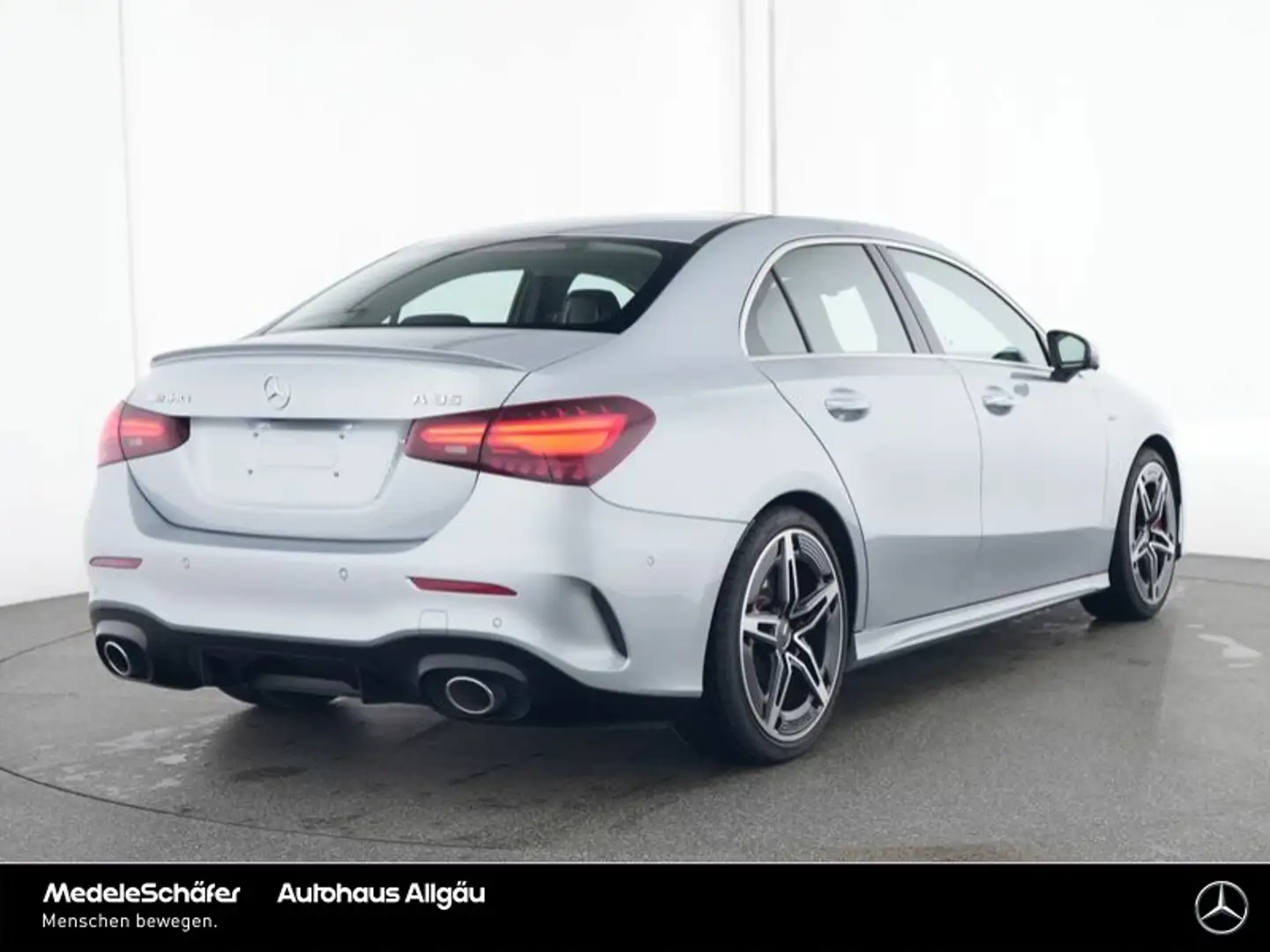 Mercedes-Benz A 35 AMG A 35 AMG 4M Limousine 19" Perf.-Sitze LEDER NP80 Silber - 2