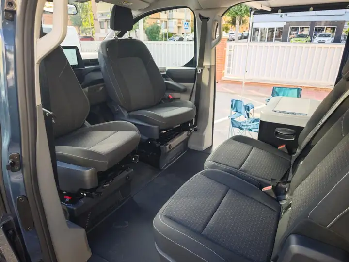 Ford Transit Custom 2026, foto 32