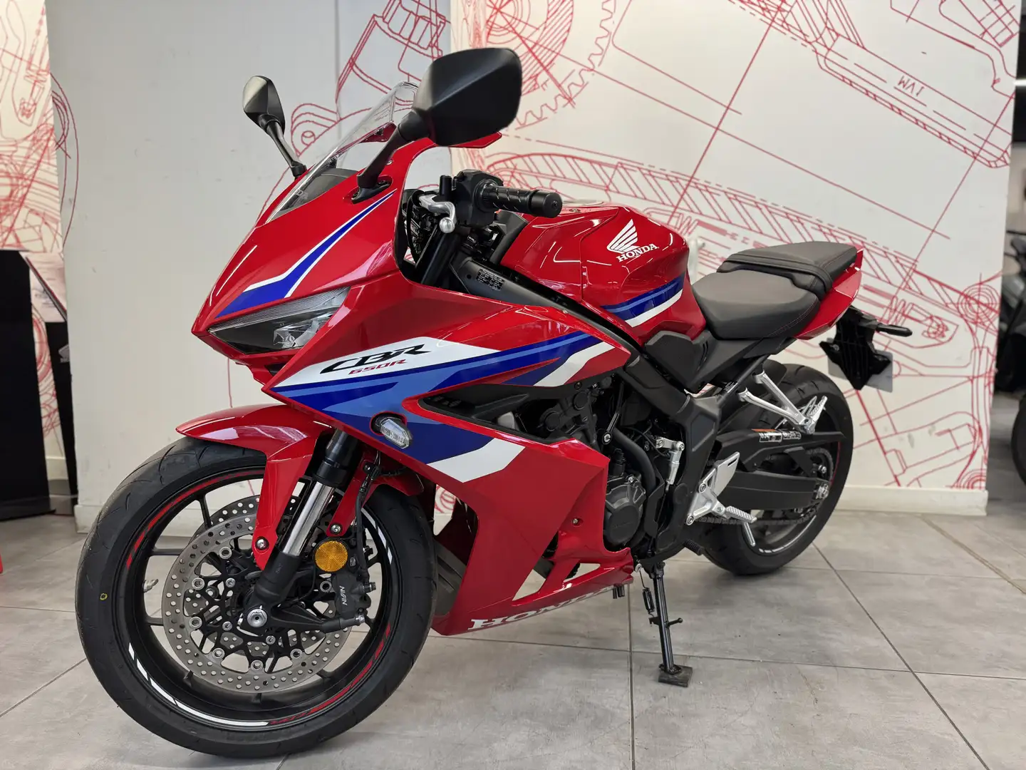 Honda CBR 650 Rouge - 1