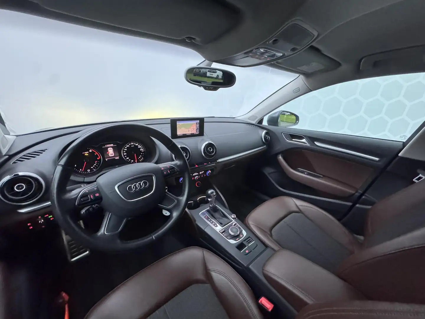 Audi A3 Sportback 1.4 TFSI Ambition S-line Automaat Grau - 2