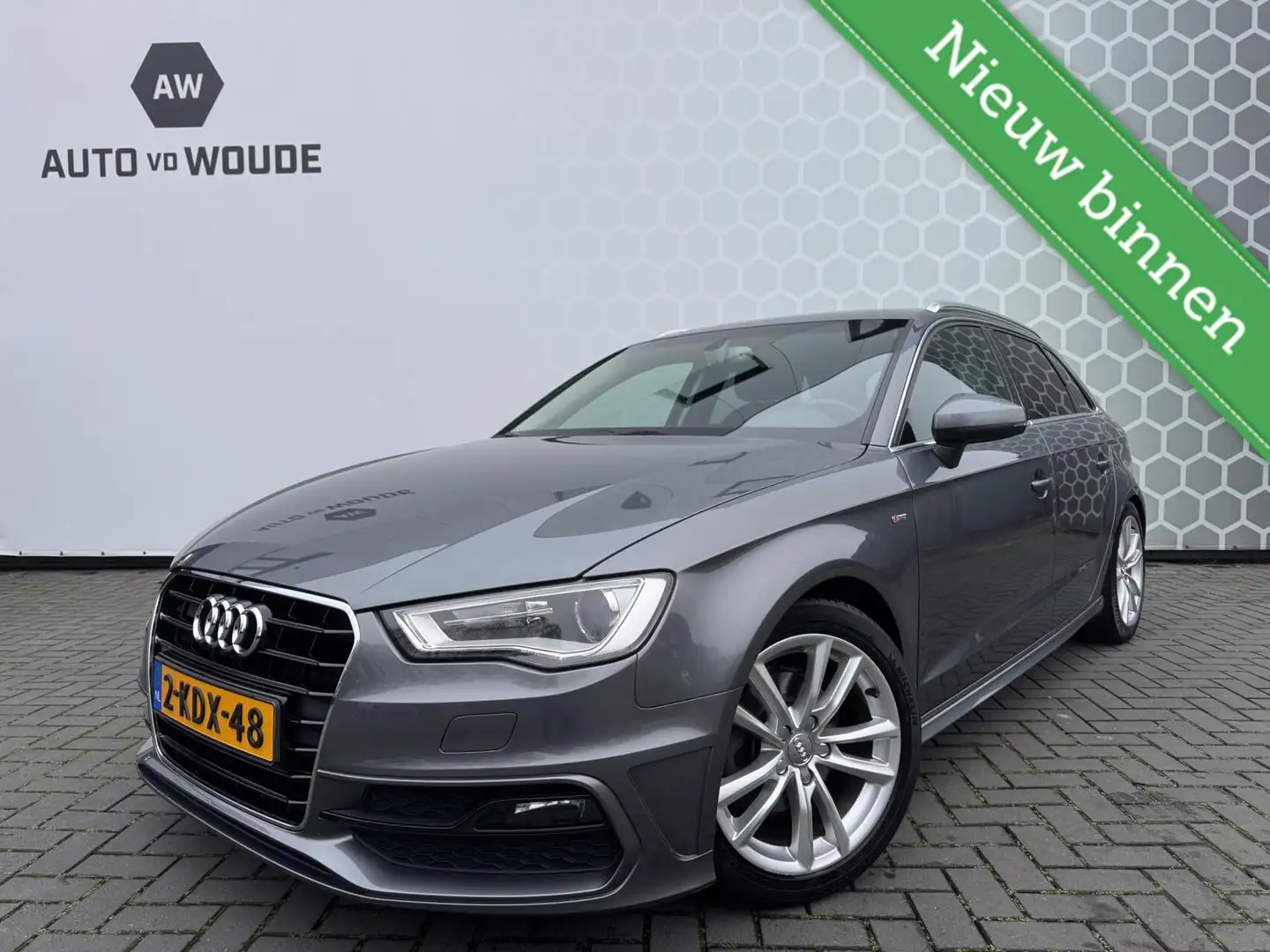 Audi A3 Sportback 1.4 TFSI Ambition S-line Automaat Grau - 1