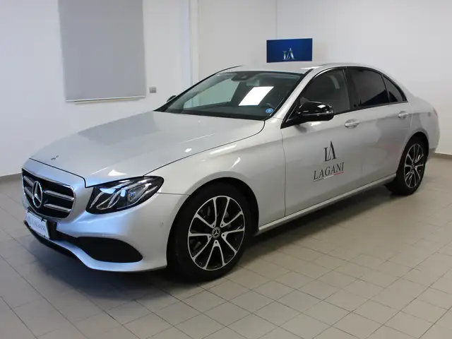 Mercedes-Benz E 220 E 220 d Business Sport 4matic auto