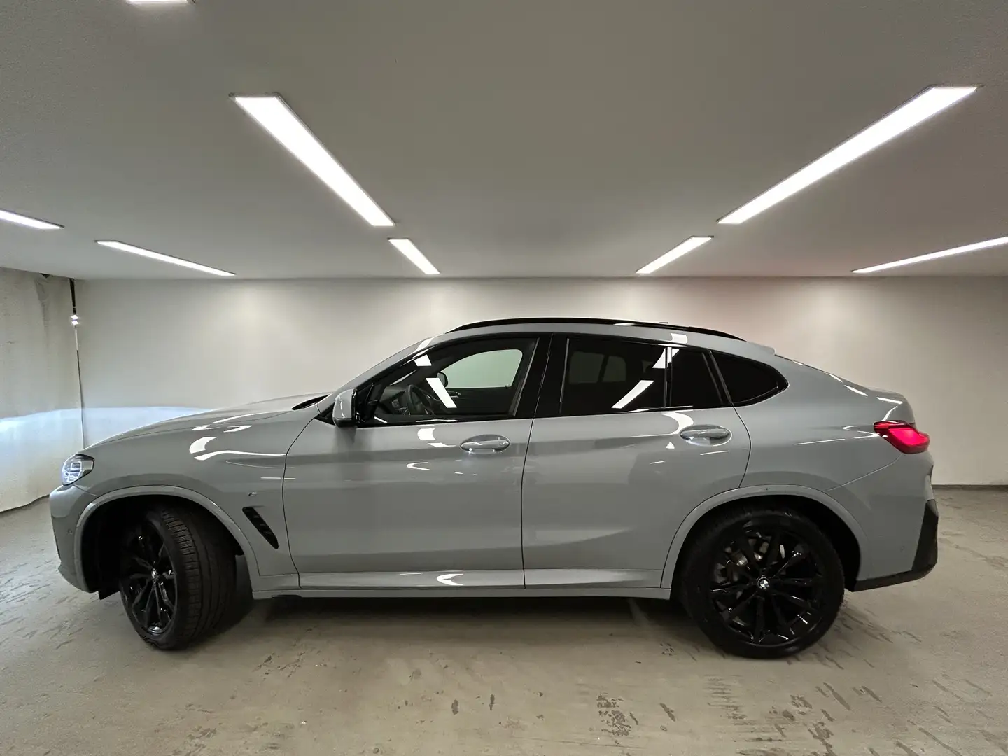 BMW X4 xDrive30d M Sportpaket Drivingass. PA. Plus Head-U Grau - 2