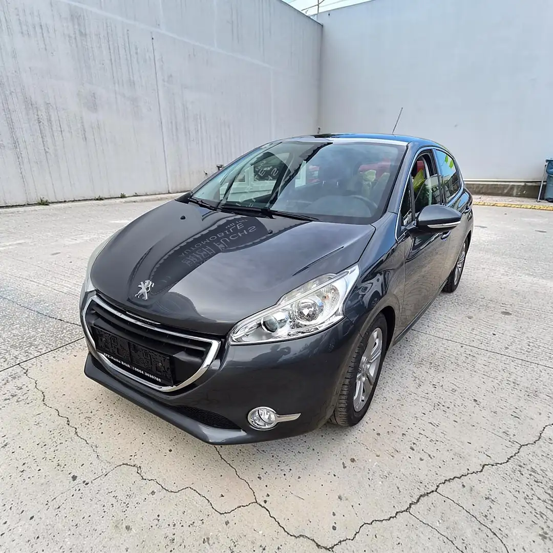 Peugeot 208 1.2 VTi 82 Allure Silber - 2