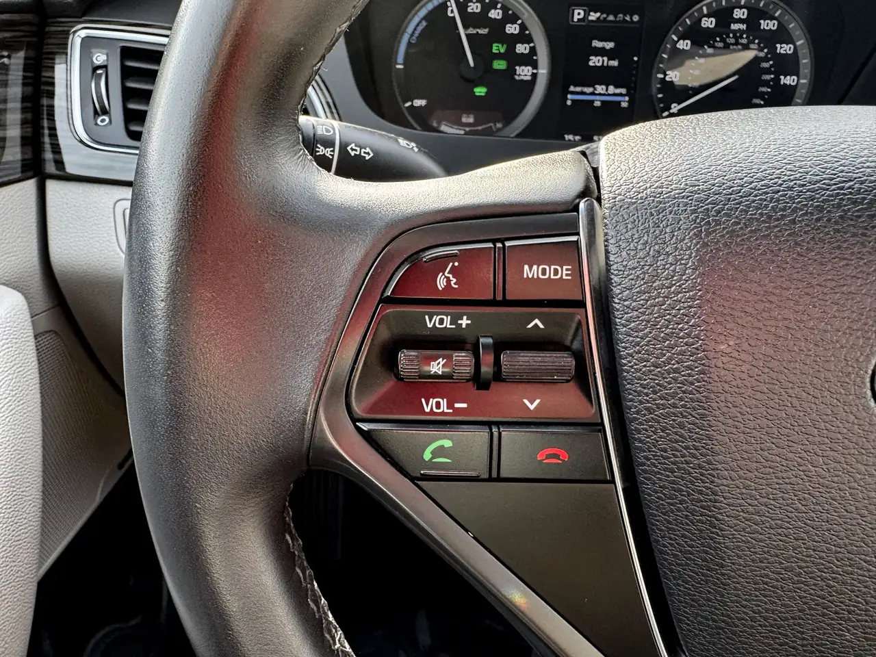 Hyundai SONATA снимка Hyundai SONATA