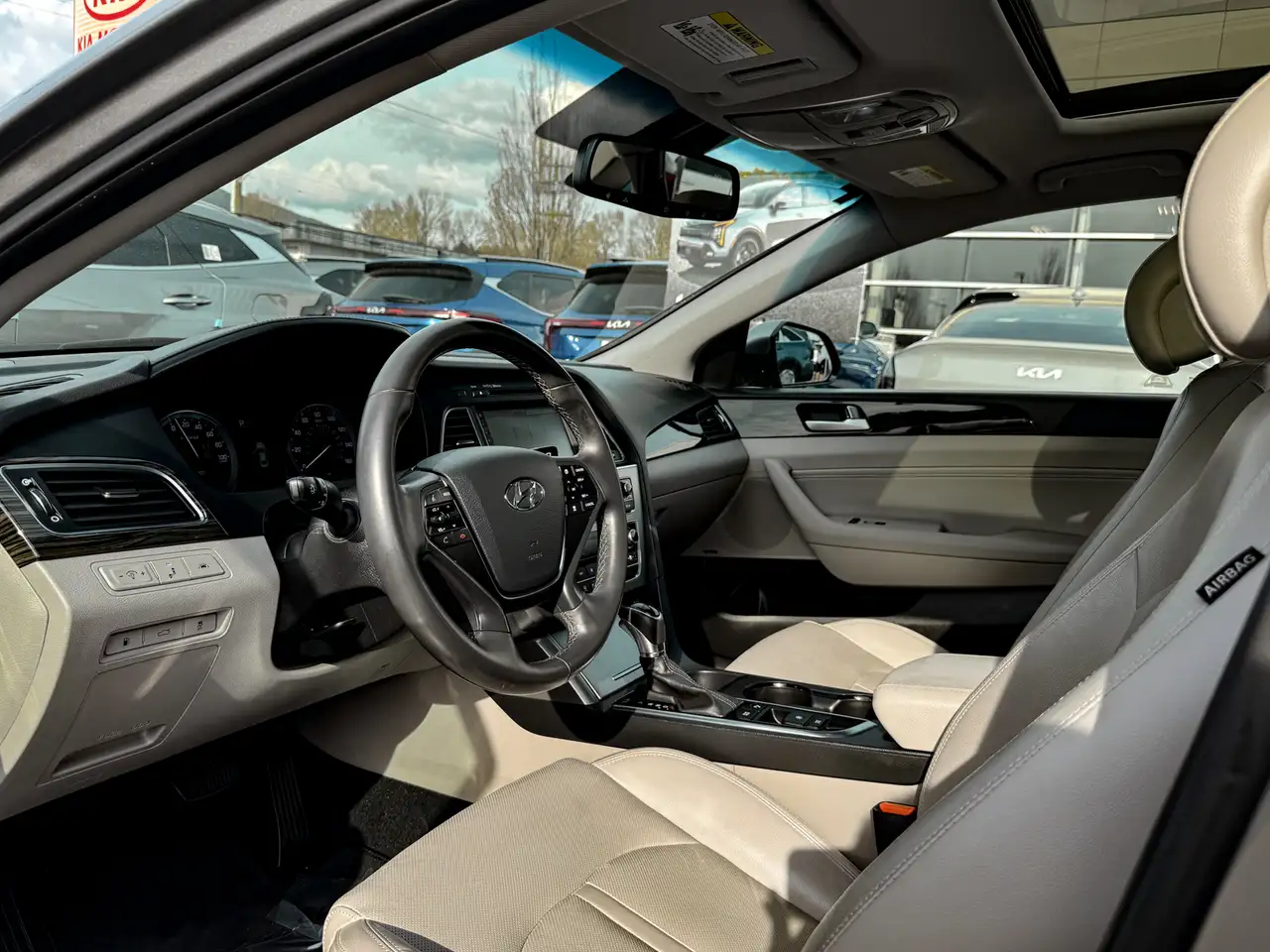 Hyundai SONATA снимка Hyundai SONATA