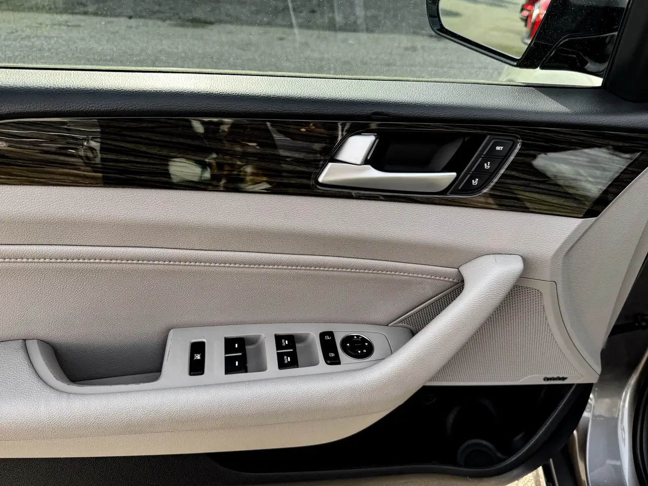 Hyundai SONATA снимка Hyundai SONATA