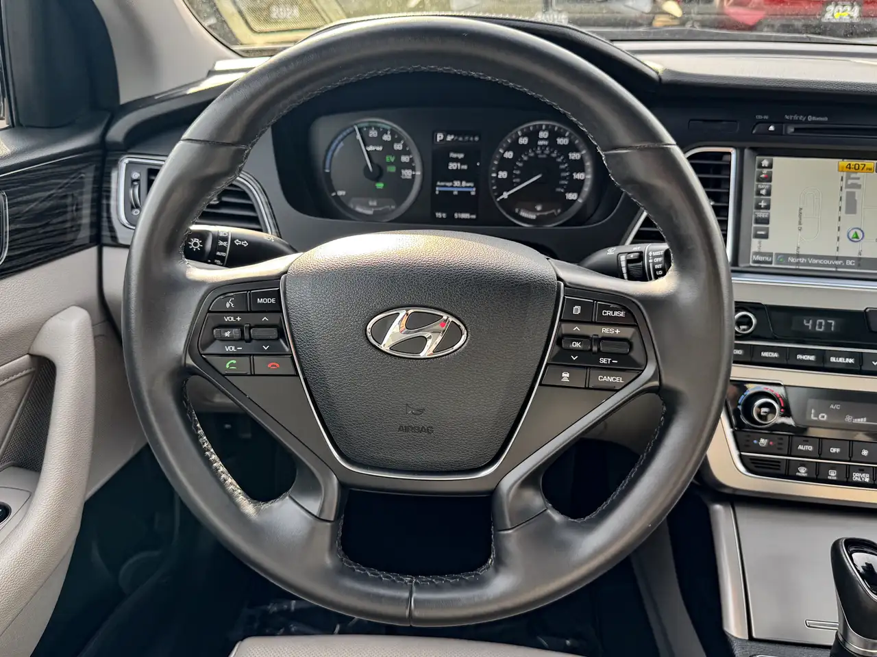 Hyundai SONATA снимка Hyundai SONATA