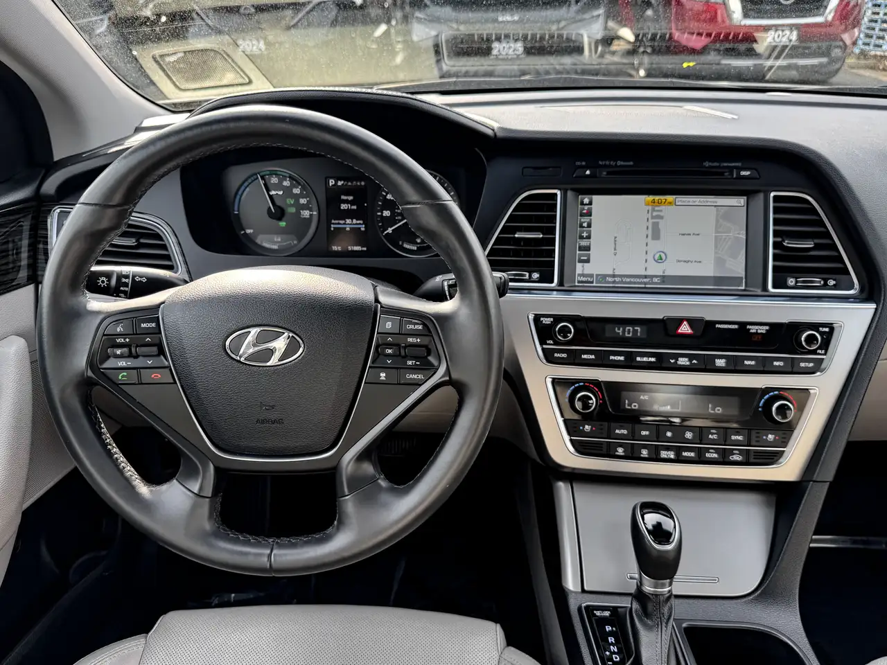 Hyundai SONATA снимка Hyundai SONATA