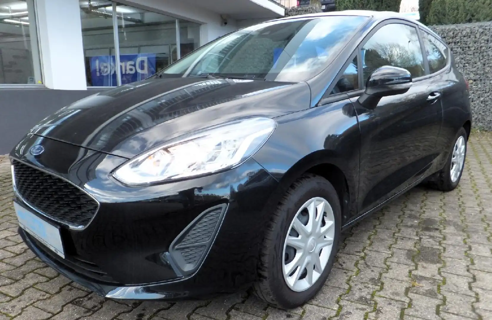 Ford Fiesta Cool & Connect, SYNC3, eCall, Klima, Winter-Paket Schwarz - 1