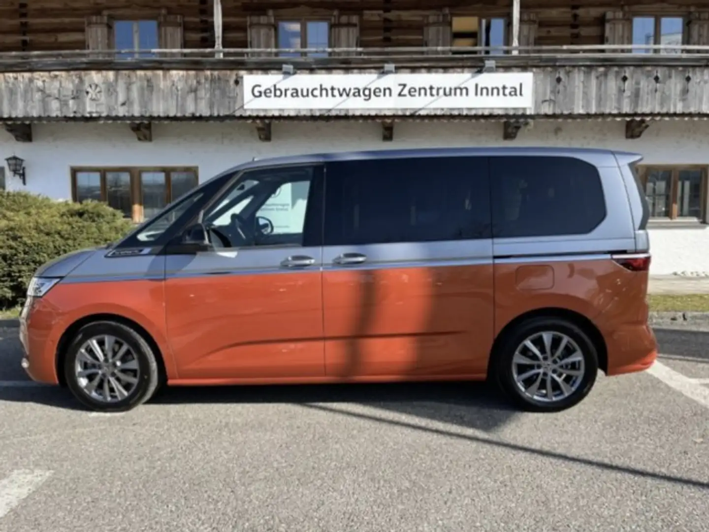 Volkswagen T7 Multivan KÜ Energetic 1,4 eHybrid DSG (LED,AHK,Standhzg.) Серебристый - 2