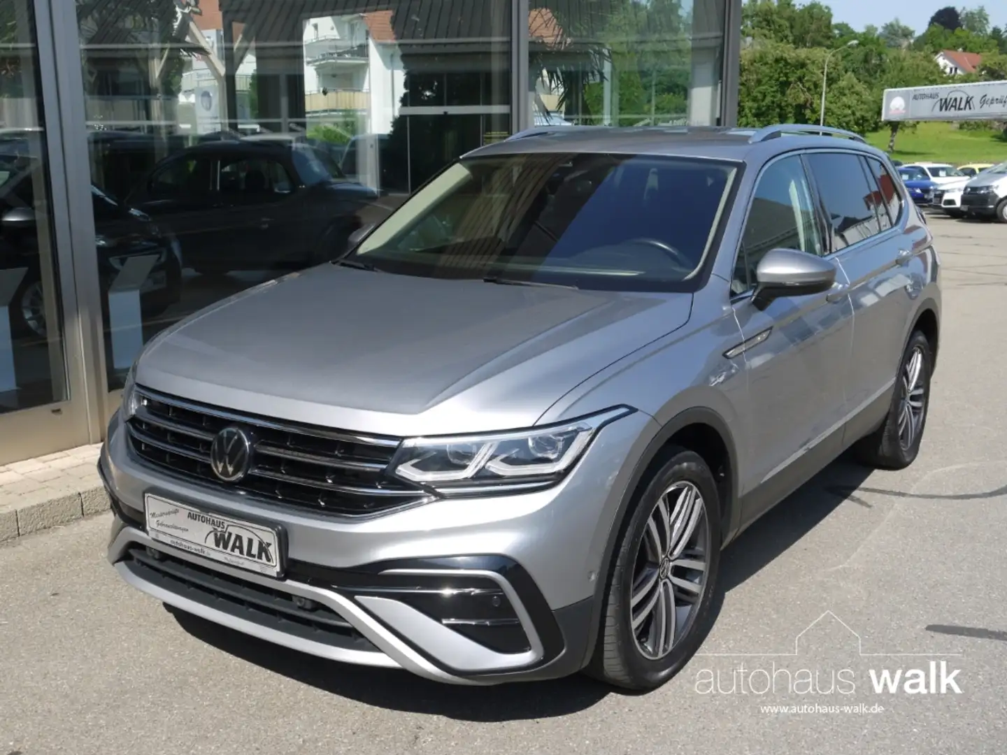 Volkswagen Tiguan Allspace 4Motion EU6d 2.0 TDI DSG 4M Elegance 7-S./Matrix/A Silber - 2