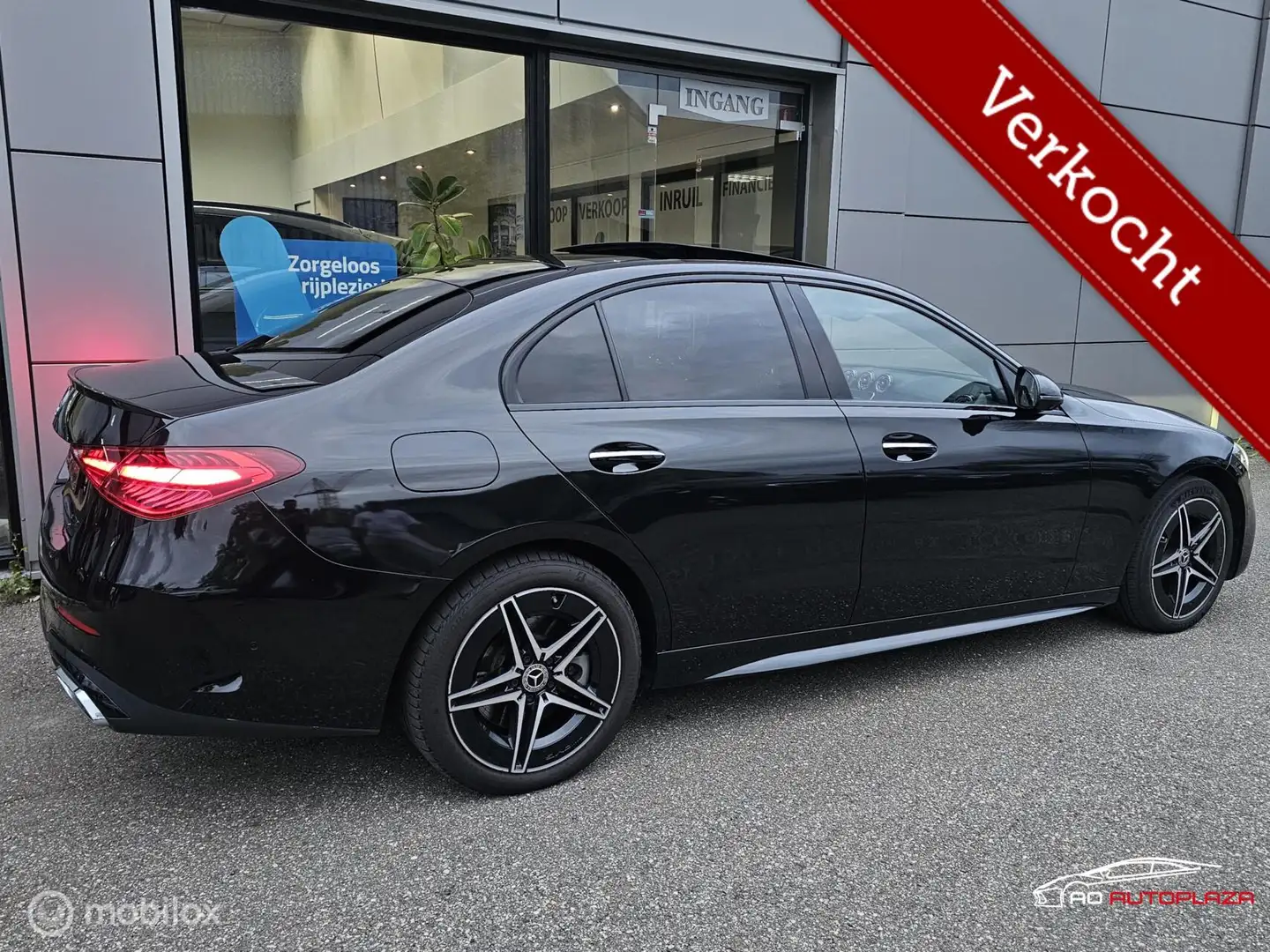 Mercedes-Benz C 300 e AMG Line Panorama/360/HUD/Stoelventilatie/Leder Zwart - 2