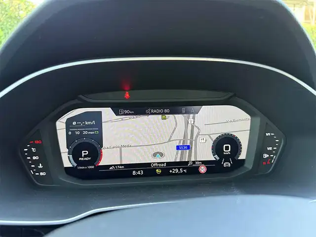 Audi Q3 view 13