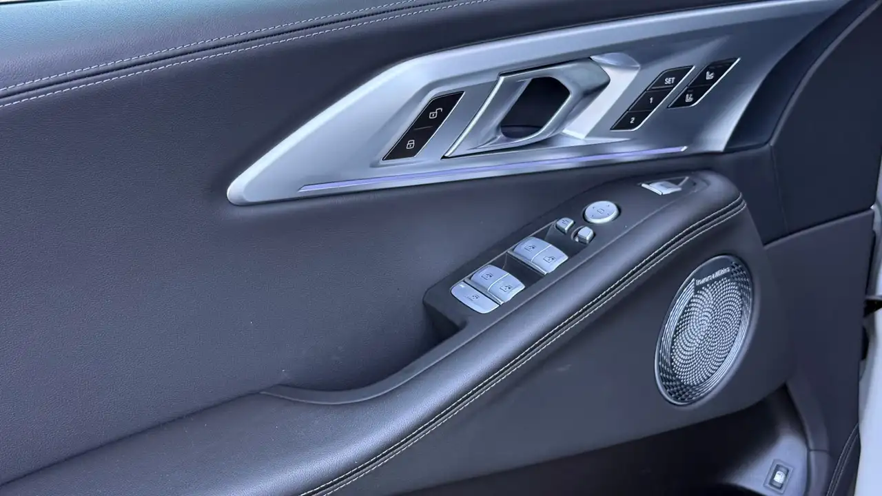 BMW XM 50e, миниатюра 13