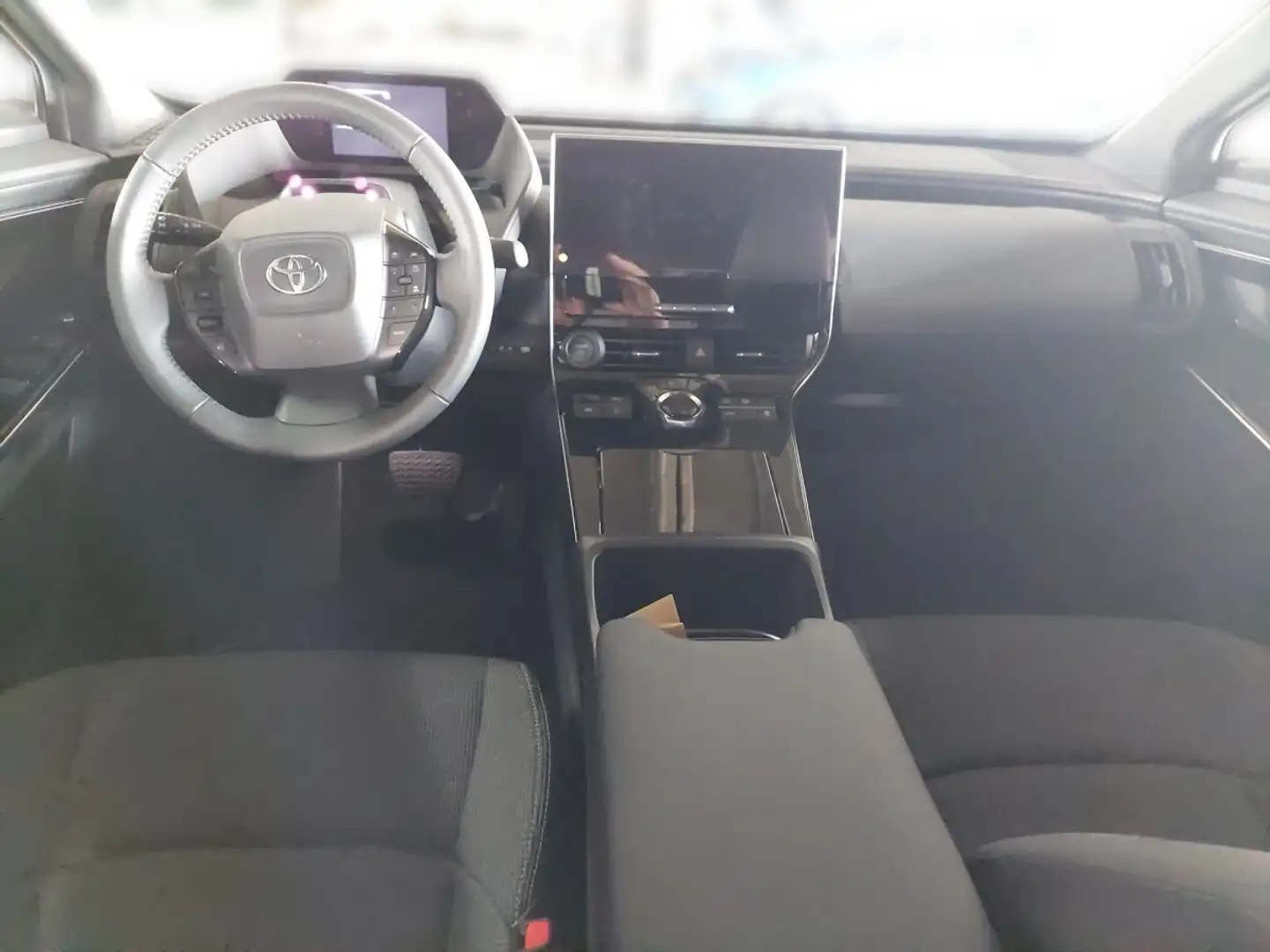 Toyota bZ4X Toyota BZ4X FWD Silber - 2