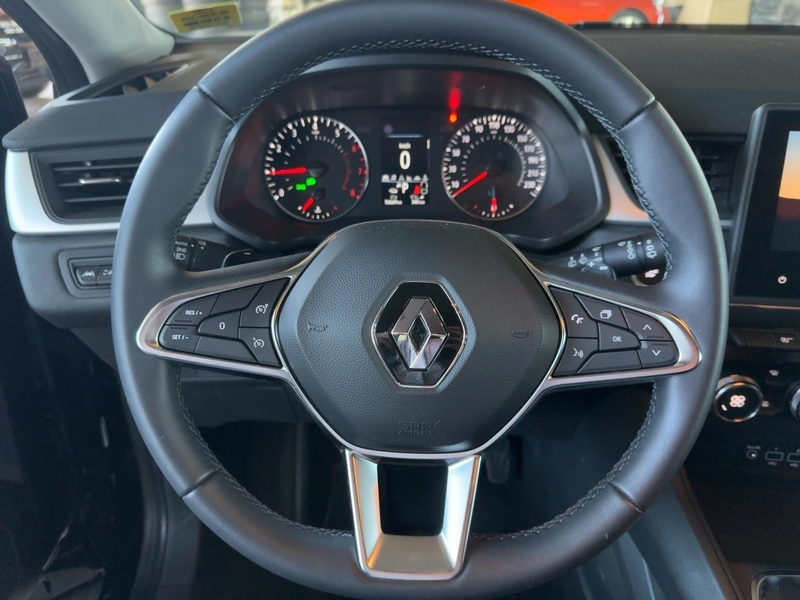 Renault Captur EVOLUTION TCe 140 EDC Kamera PDC Navi — photo 10