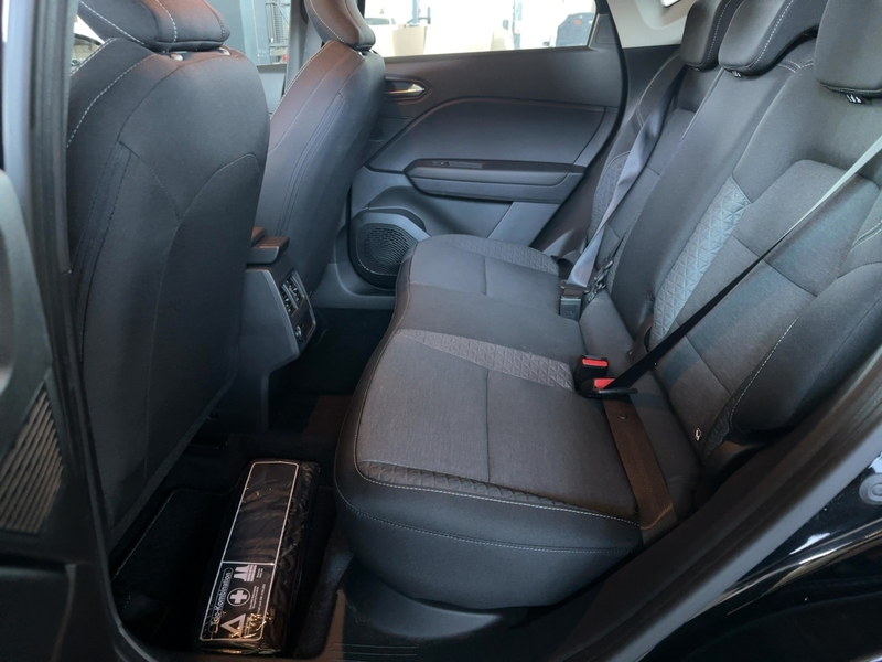 Renault Captur EVOLUTION TCe 140 EDC Kamera PDC Navi — photo 8
