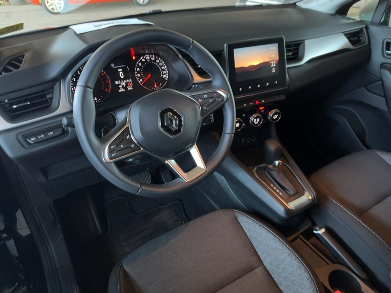 Renault Captur EVOLUTION TCe 140 EDC Kamera PDC Navi — photo 9