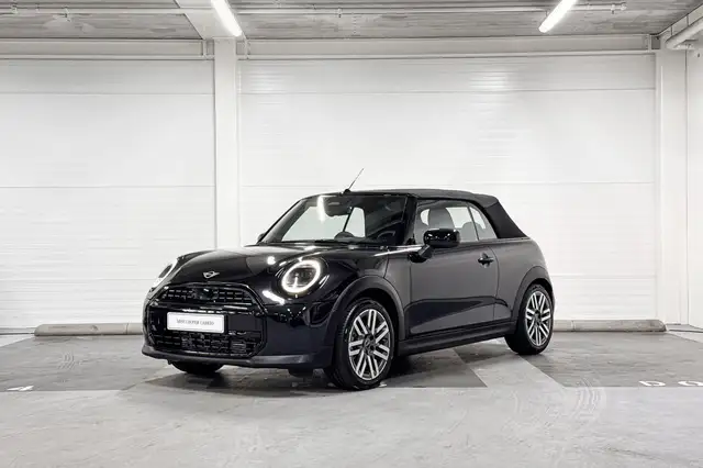 Mini Convertible view 2